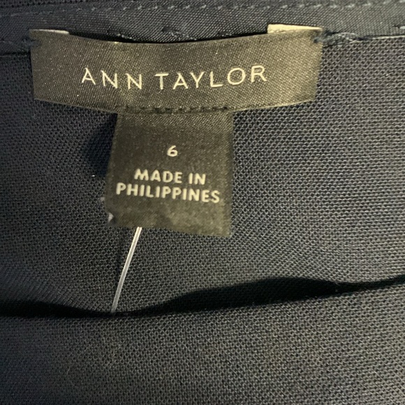 Ann Taylor Top,Size 6 - Picture 3 of 4